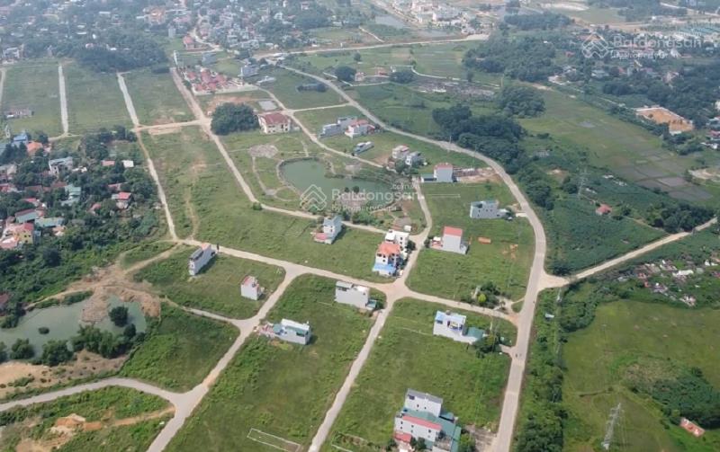 Gia đình cần tiền bán gấp lô đường trục chính 50m, 65m, 100m. khu tđc bình yên, giá làm việc nhanh