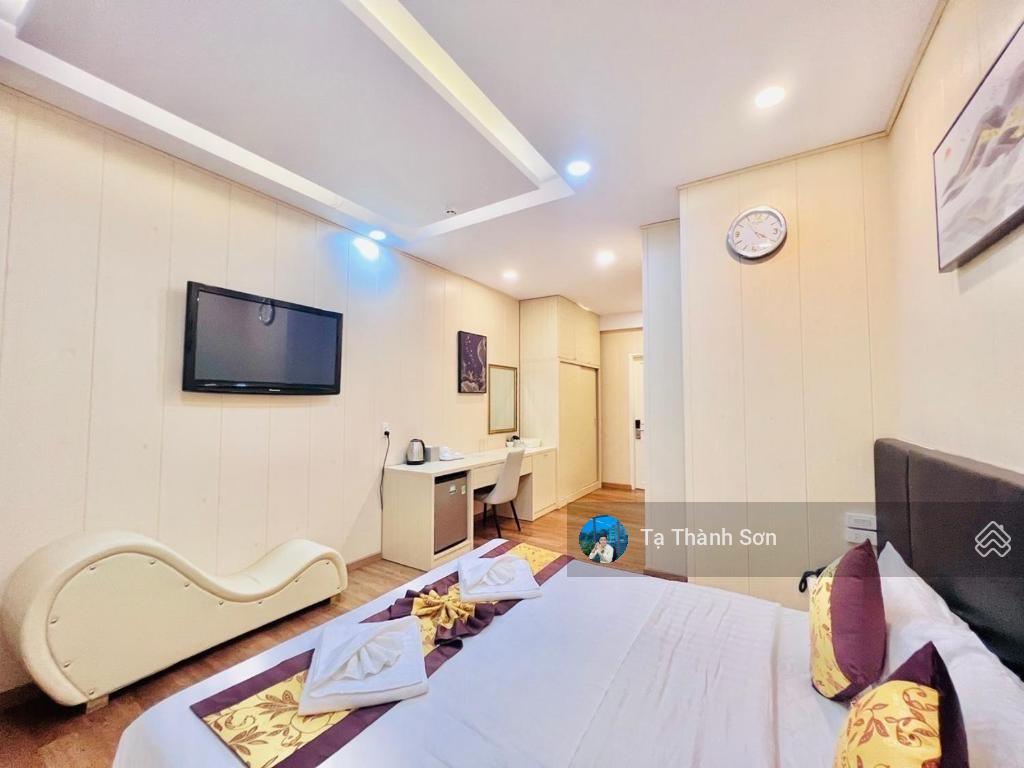 1100m2 sàn, khách sạn 50 phòng, doanh thu 400tr/tháng, 63tỷ, ngay aeon mall bình tân