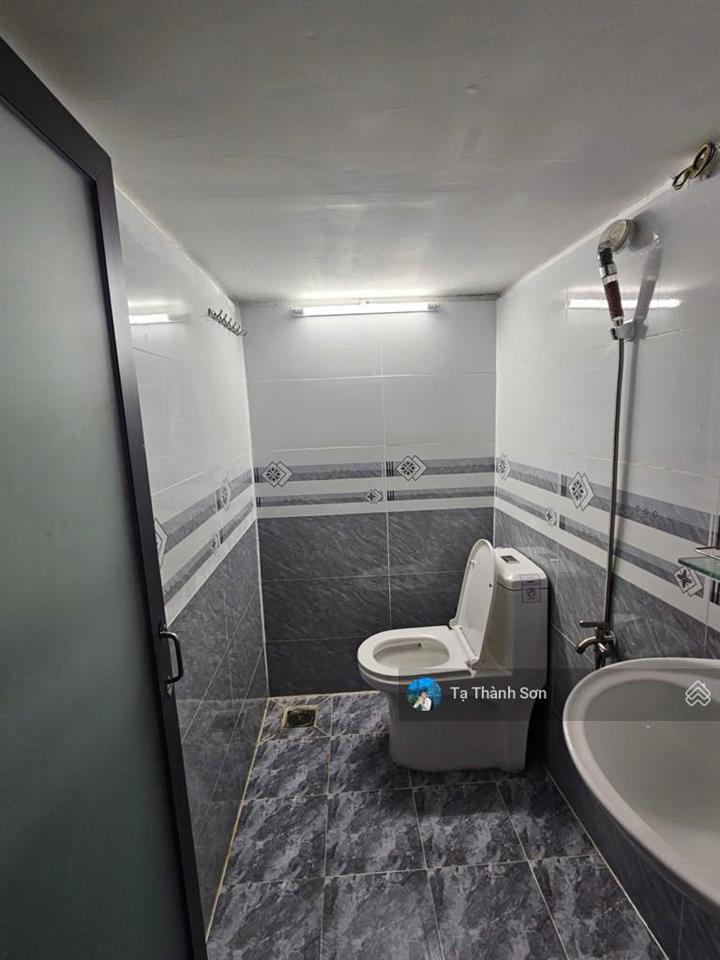 Thu nhập 5tỷ/năm toà nhà 9 tầng cạnh sân bay khu vip tân bình hcm, hơn 1500m2 sử dụng, gà đẻ trứng