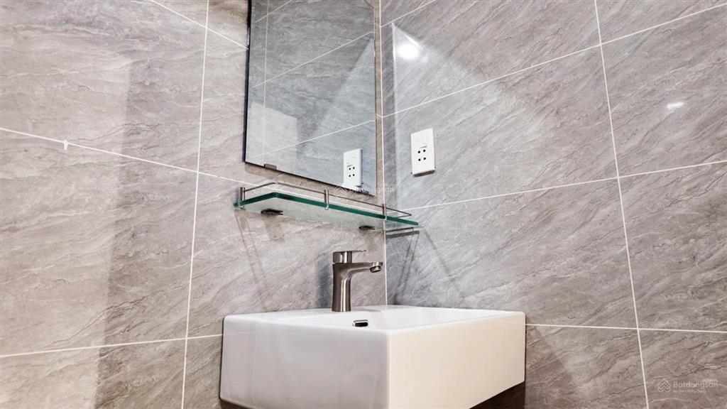 Nhà riêng 20 phòng thu nhập 100tr/tháng 300m2 18.5tỷ bớt lộc ngay hoàng hữu nam