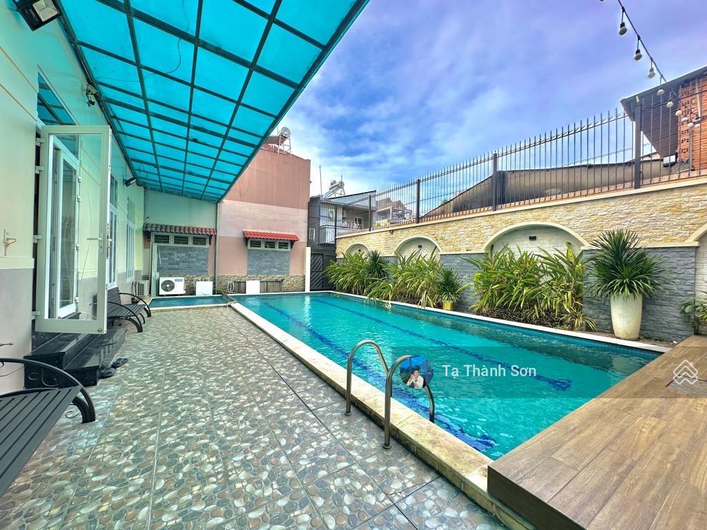 Biệt thự mặt tiền ngay bv thành phố, 427m2 , tặng full nội thất, chủ bán gấp, có hồ bơi lớn