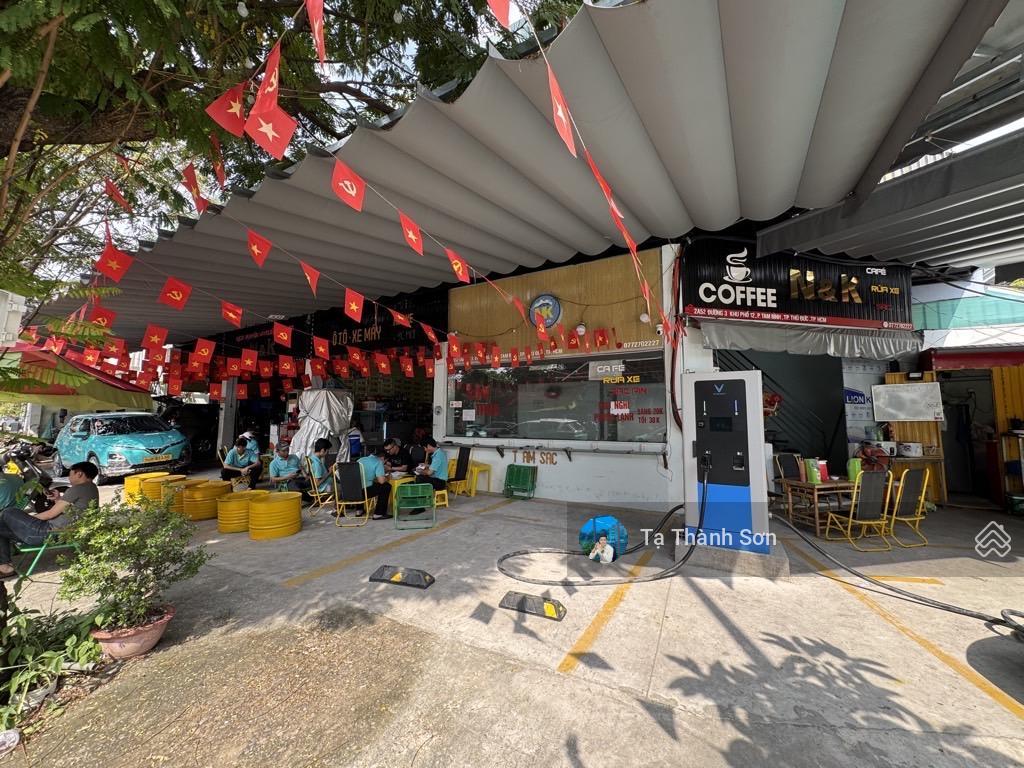 Góc 2 mặt tiền ngay sg avenue tam bình 179m2 đang cho thuê 45tr/tháng làm quán cf rửa xe xanh sm