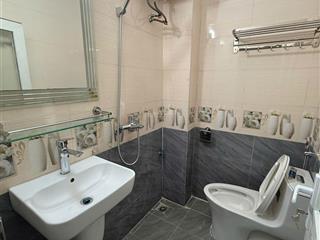 Bán nhà mặt phố minh khai quận hbt hà nội dt 23m2 5 tầng giá 12,3 tỷ, nhà mặt phố kinh doanh