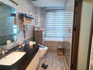 Bán nhà yên bái 2 quận hbt hà nội , vị trí đẹp trung tâm kinh doanh, văn phòng....