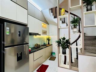 Bán nhà phố tam trinh hoàng mai hà nội, diện tích 41m2, kết cấu nhà 5 tầng, có thang máy