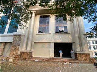 Cho thuê siêu phẩm mặt bằng 5 tầng đại lộ lê nin  vòng xoay đại huệ  trung tâm tp vinh