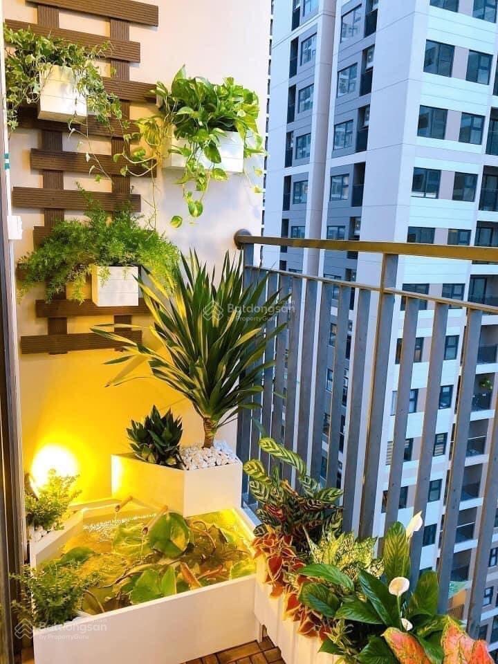 Gia đình cần bán căn hộ tại hateco 3 ngủ, căn góc, 75m2, view hồ. giá 4.8 tỷ ( 0963 328 ***)