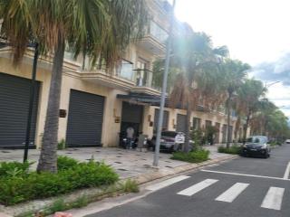 Bán căn shophouse diện tích 125m2. đường rộng 15m.