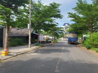 Chủ bán lô đất đẹp có 102. diện tích 100m2 kẹp đường đi bộ 200 m