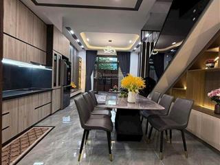 Bán nhà 3 tầng khu lakeside, dt đất 100m2 dt xây dựng 300m2