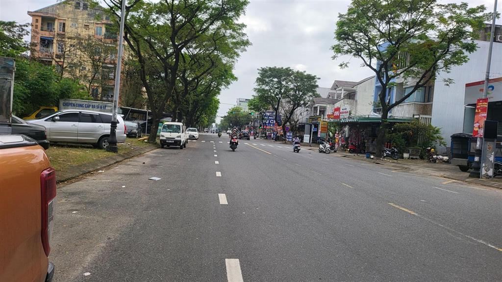 Bán 2 lô đôi tại kinh dương vương, dt 180m2 đang cho thuê mặt bằng 15tr/1 tháng. giá 17,5 tỷ