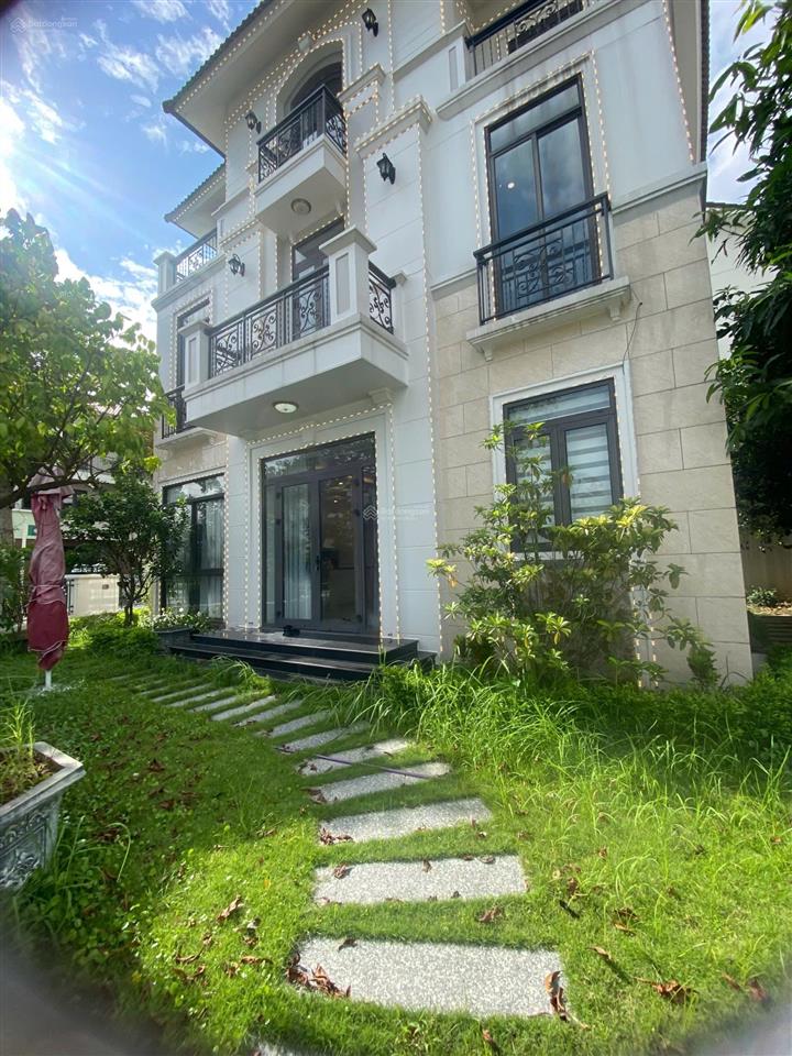 Bán sh3 centa riverside 100m² sổ đỏ lâu dài giá chỉ 7,2 tỷ (bao phí) vị trí kd đắc địa