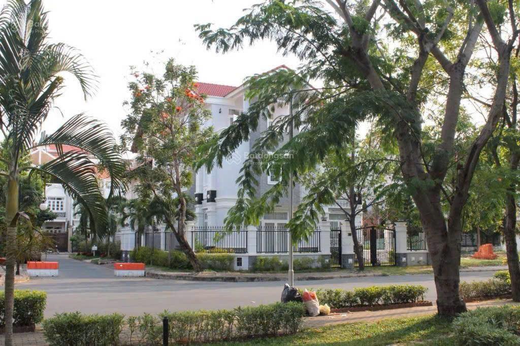 Bán biệt thự 2 mặt tiền đường số, tân quy, q7, 32 tỷ, 156m2
