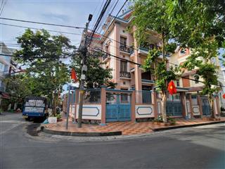 Bán biệt thự 320m2 tại huỳnh tấn phát, phú thuận, q7, giá 38,99 tỷ
