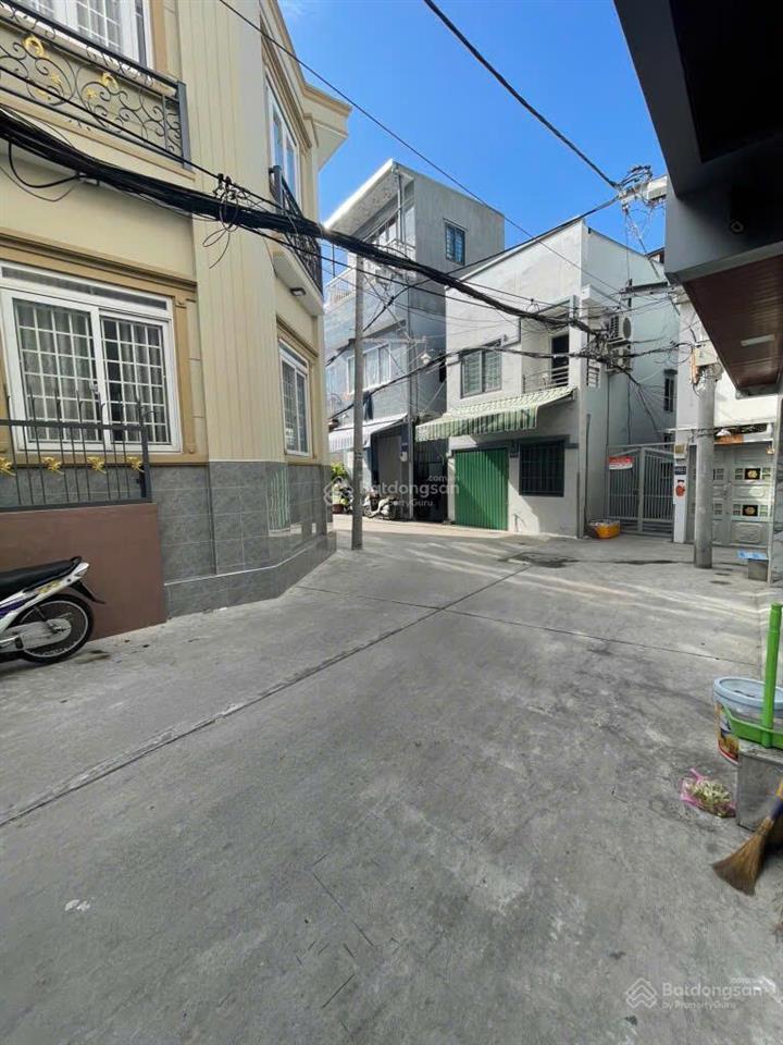 Nhà phố quận 7, thang máy, hoàn công 127m2, hơn 8 tỷ