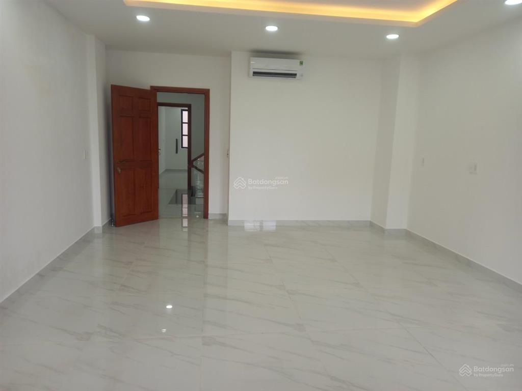 Cityland park hills  nguyễn văn lượng  phường 10  5x20m hầm 4 lầu 7pn, 7wc = 35 triệu/th