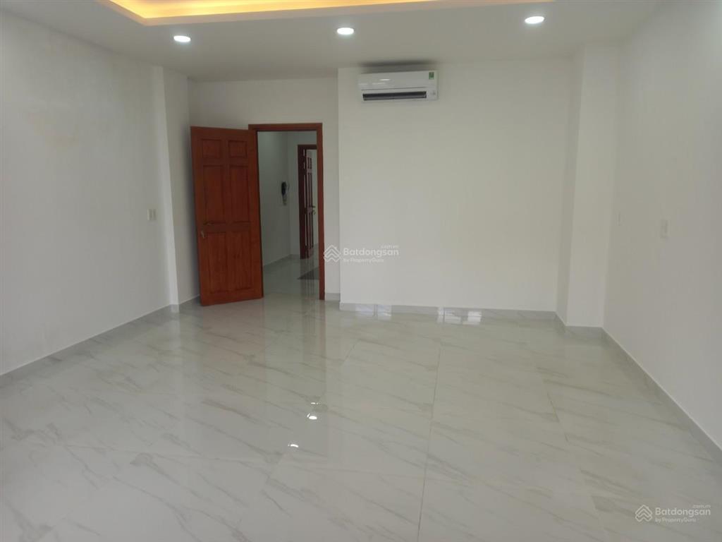 Cityland park hills  nguyễn văn lượng  phường 10  5x20m hầm 4 lầu 7pn, 7wc = 35 triệu/th