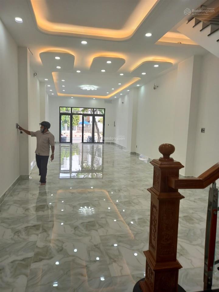 Cityland center hills, mặt tiền  trần thị nghỉ, 5x20m 4 lầu. 7pn. 7wc, = 40 triệu/th