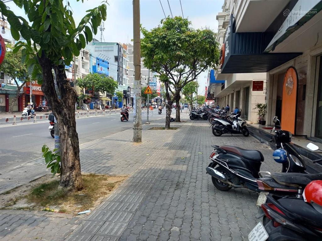 Biệt thự cityland park hills, mặt tiền nguyễn văn lượng phường 10, 5x20m 4 lầu. thang máy=50 triệu