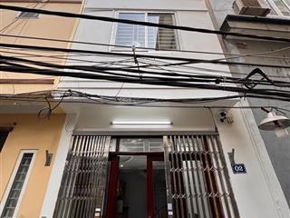 Tài chính 7 tỷ nhà 5 tầng dân xây oto con qua nhà  cách 1 nhà ra mặt ngõ oto lưu thông kinh doanh