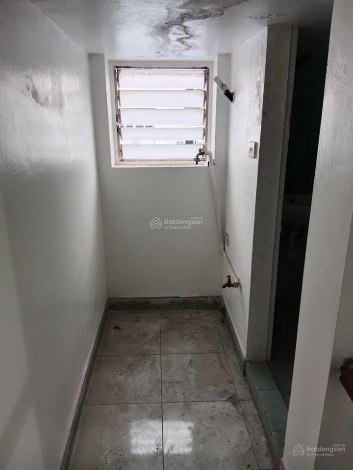 Mặt phố nguyễn văn cừ , kinh doanh sầm uất . giá hợp lý