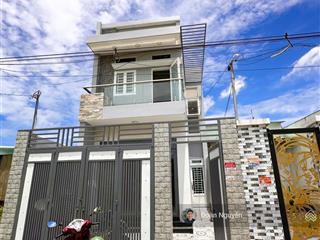 Nhà 107m2 shr không lộ giới, 4pn 4wc sân xe hơi & sân sau thoáng, ngay trường thcs tô ngọc vân