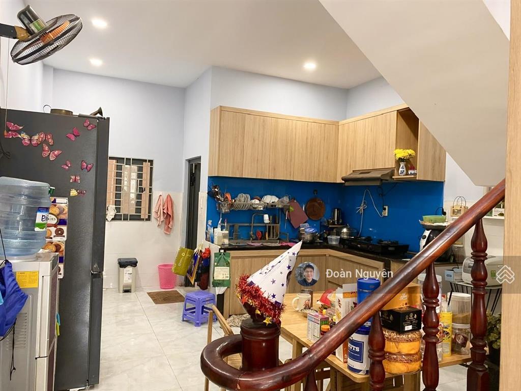 Nhà 2 tầng shr đường 6m oto, 300m ra ql1 thuận tiện di chuyển (thủ đức & gò vấp), btct kiên cố