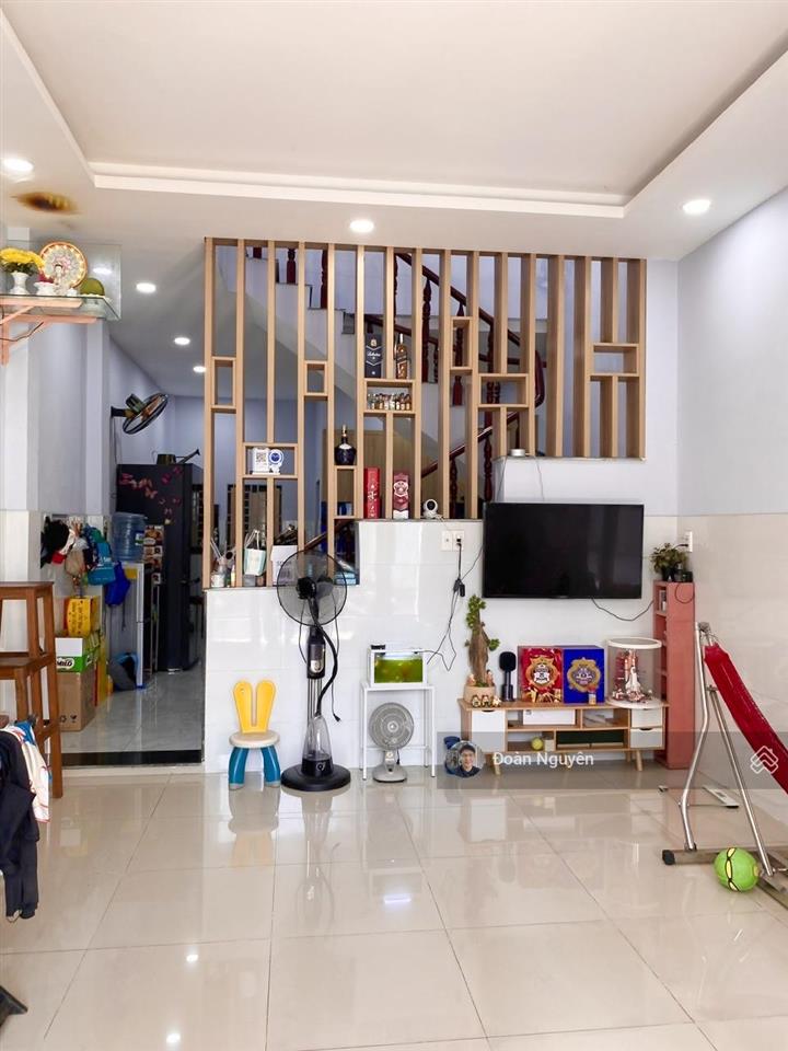 Nhà 2 tầng shr đường 6m oto, 300m ra ql1 thuận tiện di chuyển (thủ đức & gò vấp), btct kiên cố