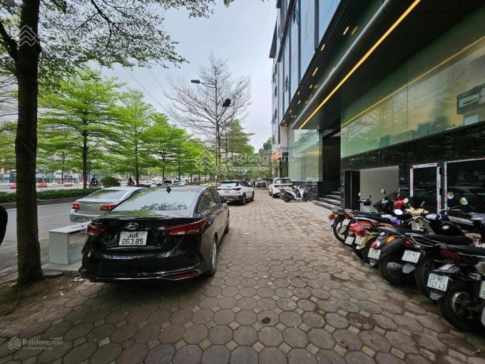 Hiếm! bán tòa nhà mặt phố đường láng, hn. s=241,6m2  mt 22m. 12 tầng. giá 260 tỷ.