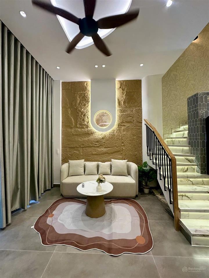 Hàng hiếm khu dương quãng hàm 48m nhà đúc 3 tầng hẻm 3m thông thoáng , shr , nhỉnh 4 đồng