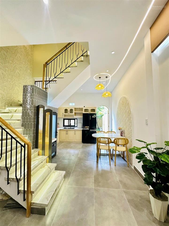 Hàng hiếm khu dương quãng hàm 48m nhà đúc 3 tầng hẻm 3m thông thoáng , shr , nhỉnh 4 đồng