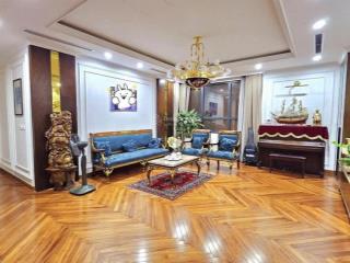 Em bán căn 161,4m2 toà brg  25 lê văn lương ( diamond residence ) full nội thất có slot xe