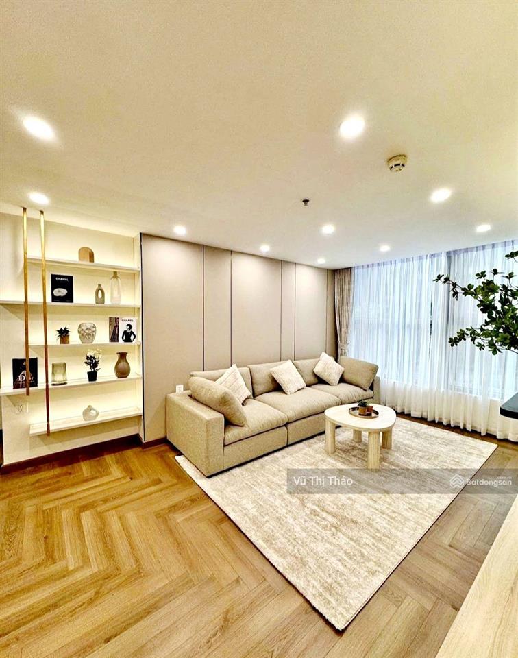 Chính chủ bán nhà tập thể giảng võ, ngọc khánh, ba đình, 60m2, nhà đẹp, ô tô đỗ sân nhà ngày đêm