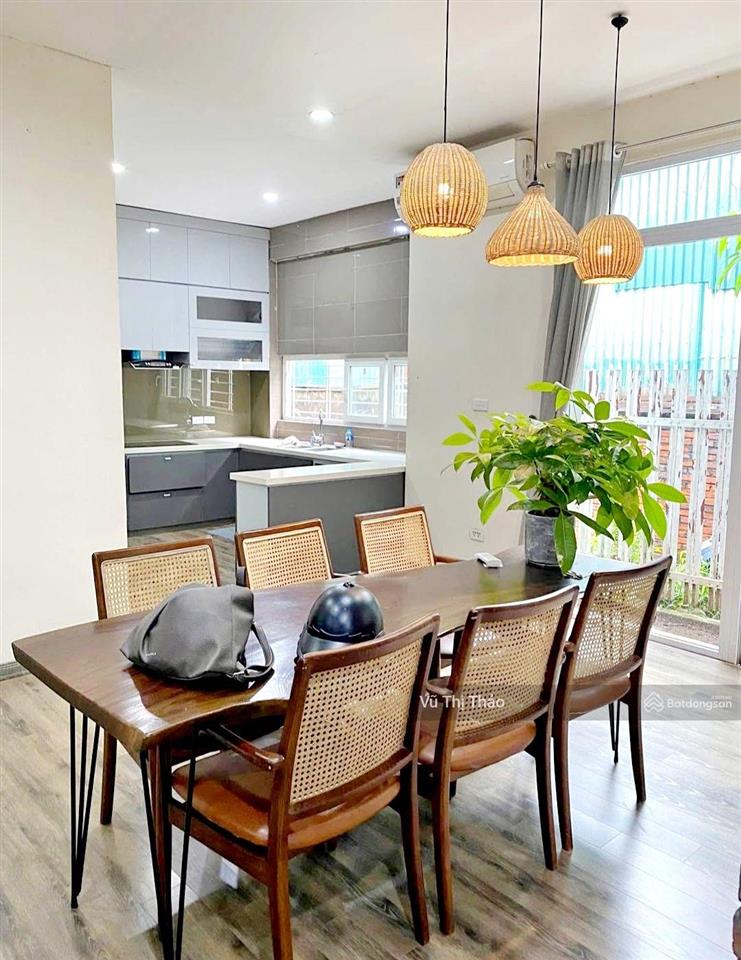 Chính chủ bán nhà tập thể kim mã, đội cấn, sổ to, ngõ ô tô tránh, sd68m, tòa sạch, thoáng, nhà đẹp