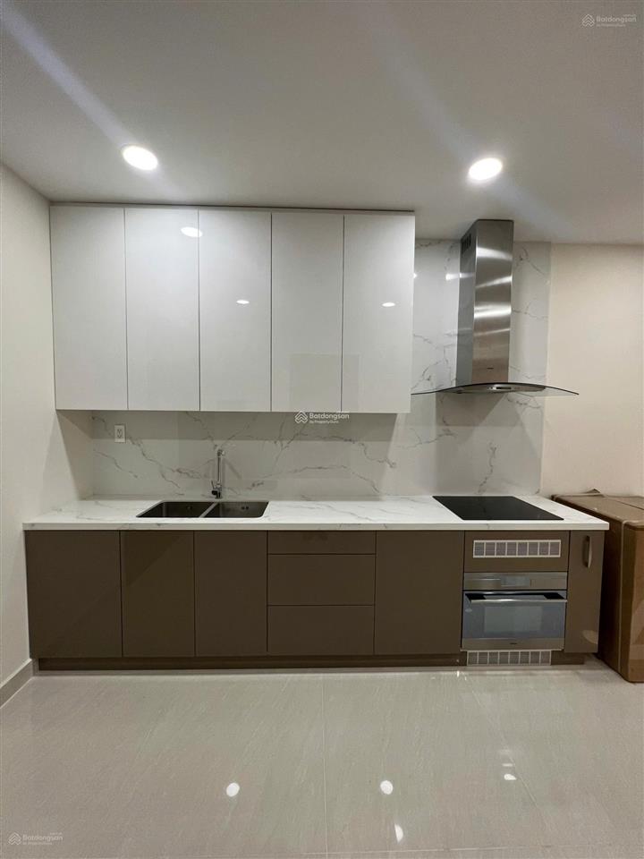 Bán cc park legend, hoàng văn thụ, 5,3 tỷ, 57m2, giá tốt hot!