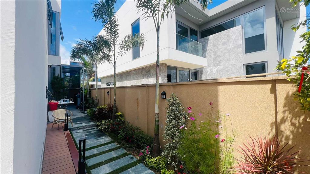 Chính chủ cần bán 410m2 biệt thự sông  diện tích cực khũng  xây dựng cao cấp 5 sao giá 16,x tỷ