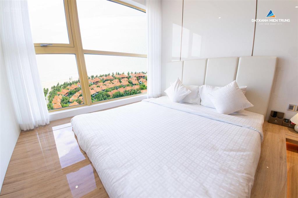 Cực hiếm  chính chủ cần bán căn 2 pn diện tích 82,5m2  view trực diện biển mỹ khê  0911 300 ***