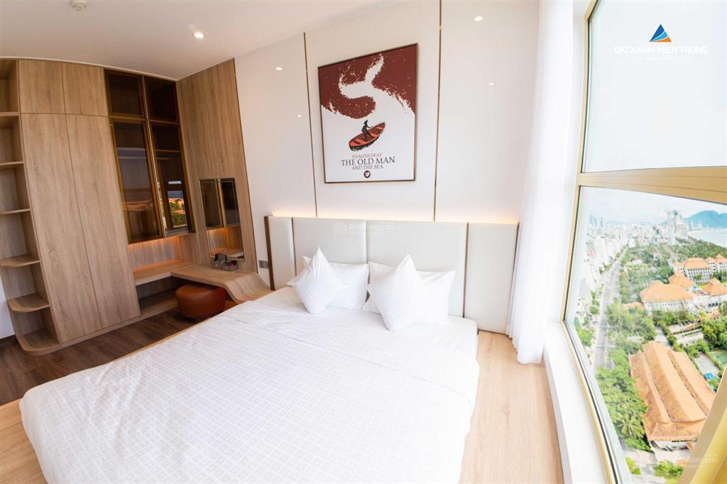 Cực hiếm  chính chủ cần bán căn 2 pn diện tích 82,5m2  view trực diện biển mỹ khê  0911 300 ***