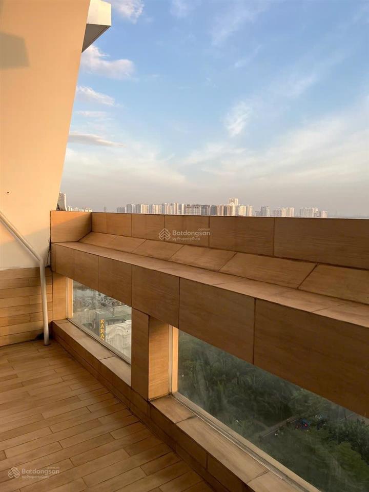 Cần tiền bán gấp penhouse hoàng tháp plaza đường 9a  trung sơn 0942 845 ***