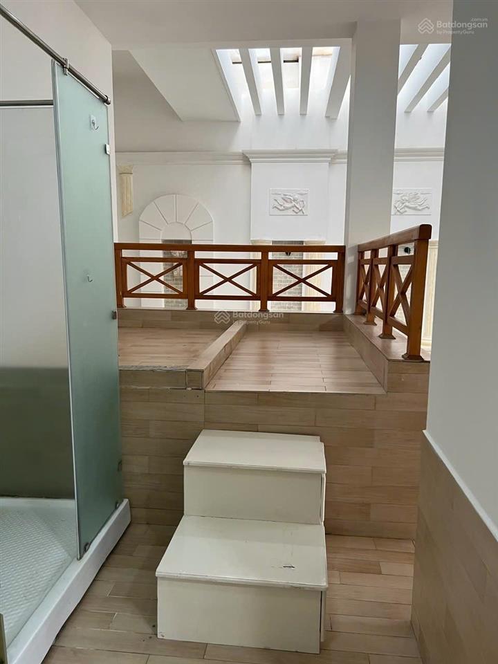 Cần tiền bán gấp penhouse hoàng tháp plaza đường 9a  trung sơn 0942 845 ***