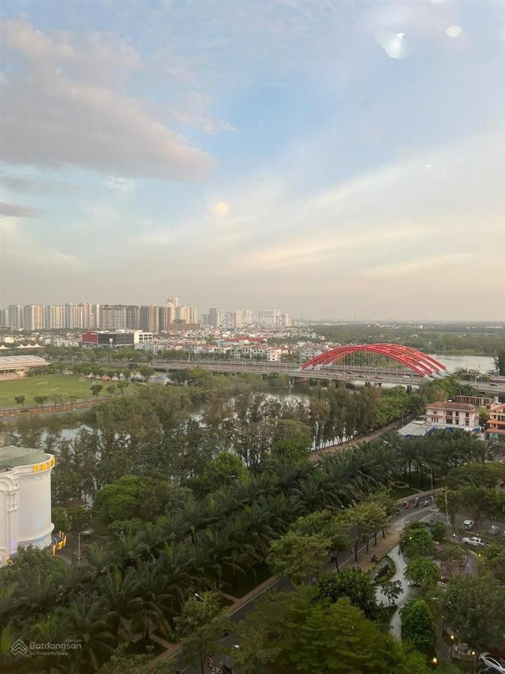 Cần tiền bán gấp penhouse hoàng tháp plaza đường 9a  trung sơn 0942 845 ***