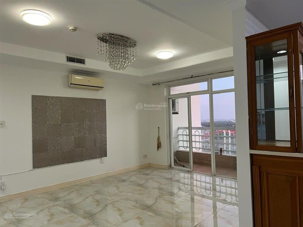 Cần tiền bán gấp penhouse hoàng tháp plaza đường 9a  trung sơn 0942 845 ***