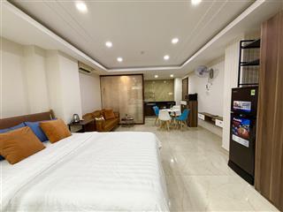 Phòng studio có ban công, ngay trung tâm quận 10  giá 9.000.000/tháng