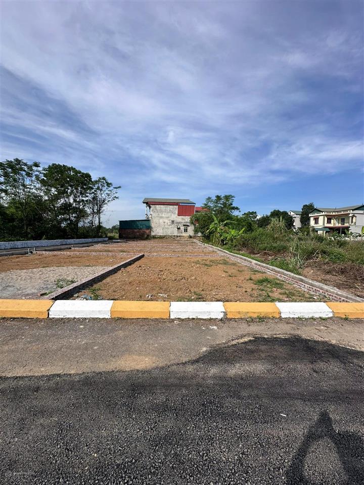 Tôi chính chủ cần bán nhanh mảnh đất 72m2, tân xã  thạch thất. vị trí đẹp làm nhà trọ kinh doanh