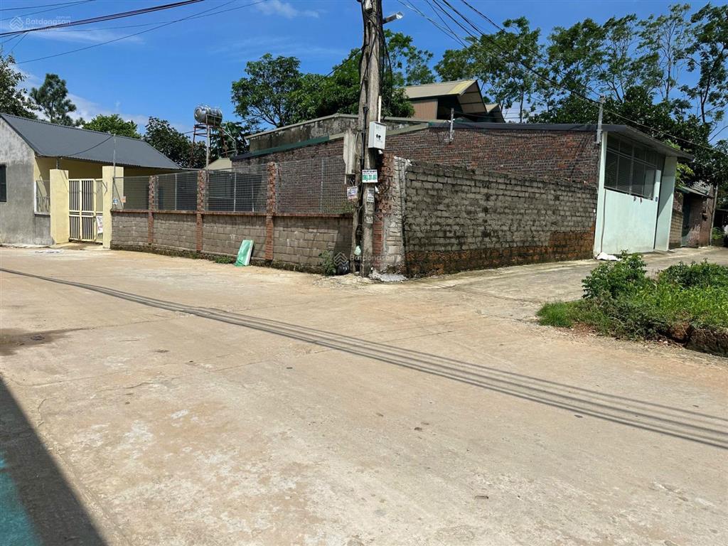 Tôi cần bán mảnh đất 2 mặt tiền góc, đường to kinh doanh buôn bán. hạ bằng  thạch thất  hà nội