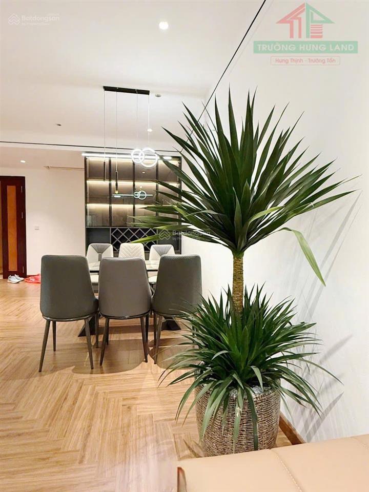 Chính chủ cần bán căn hộ toà e1, ciputra. diện tích thông thuỷ 123m2 3pn 2vs nội thất đẹp