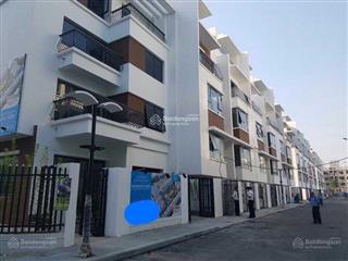 Mới ra căn liền kề góc mặt vườn hoa 90m2  48 tỷ.  0915 568 ***