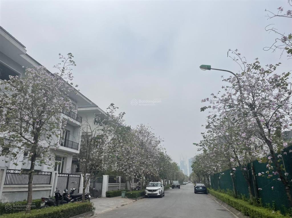 Chủ nhà cần bán gấp biệt thự 140m2 tại khu k ciputra, sổ đỏ giao dịch ngay