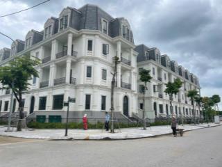 Chủ nhà có việc cần tiền gấp bán căn liền kề jade square hướng nam, trục đường 17.5m giá cực tốt