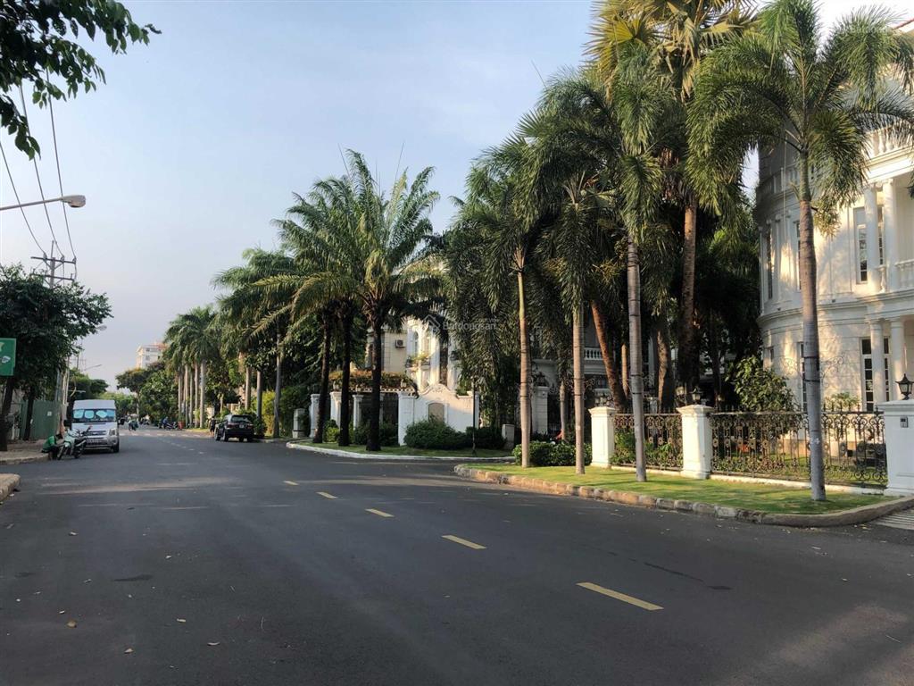 Bán gấp biệt thự song lập khu cảnh đồi, phú mỹ hưng, quận 7, dt 9,5*19m giá 53 tỷ. 0902 949 ***